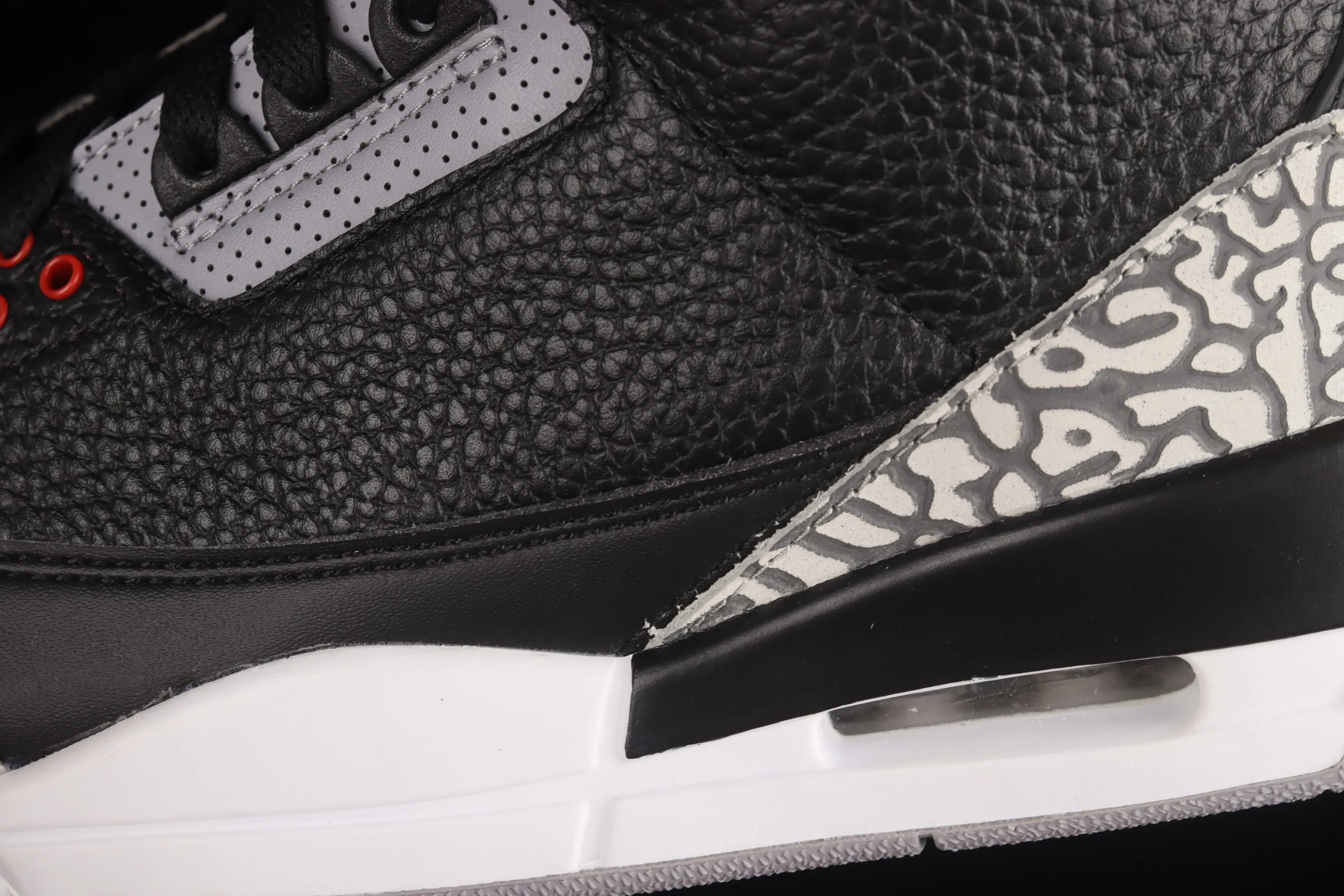 All Categories Air Jordan Jordan Series Basketball Shoes Air Jordan 3 Foreign Trade Version Air Jordan 3 Retro Black Cement (2018) AJ3 Joe 3 Retro Black Cement 854262-001